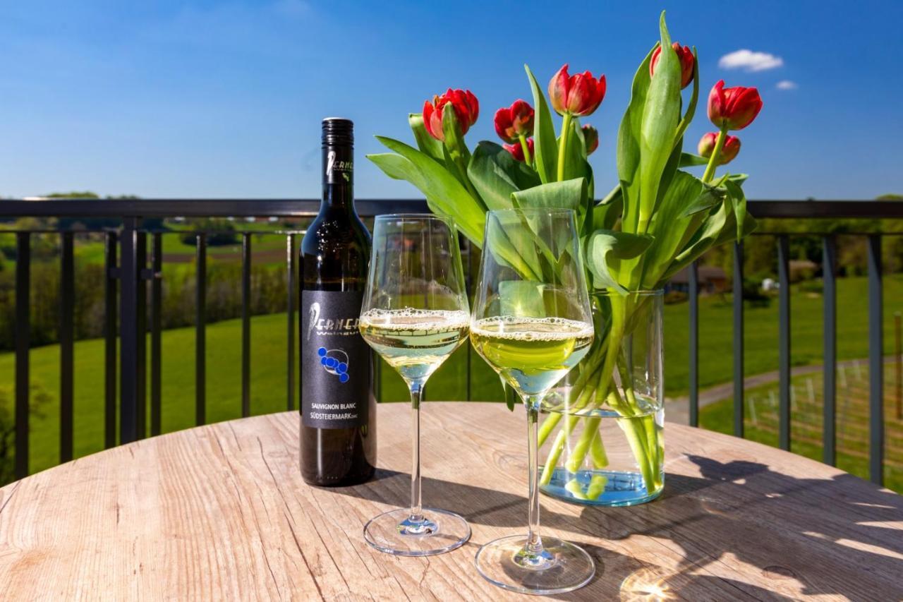 Bed and Breakfast Weingut Perner Ehrenhausen Exterior foto