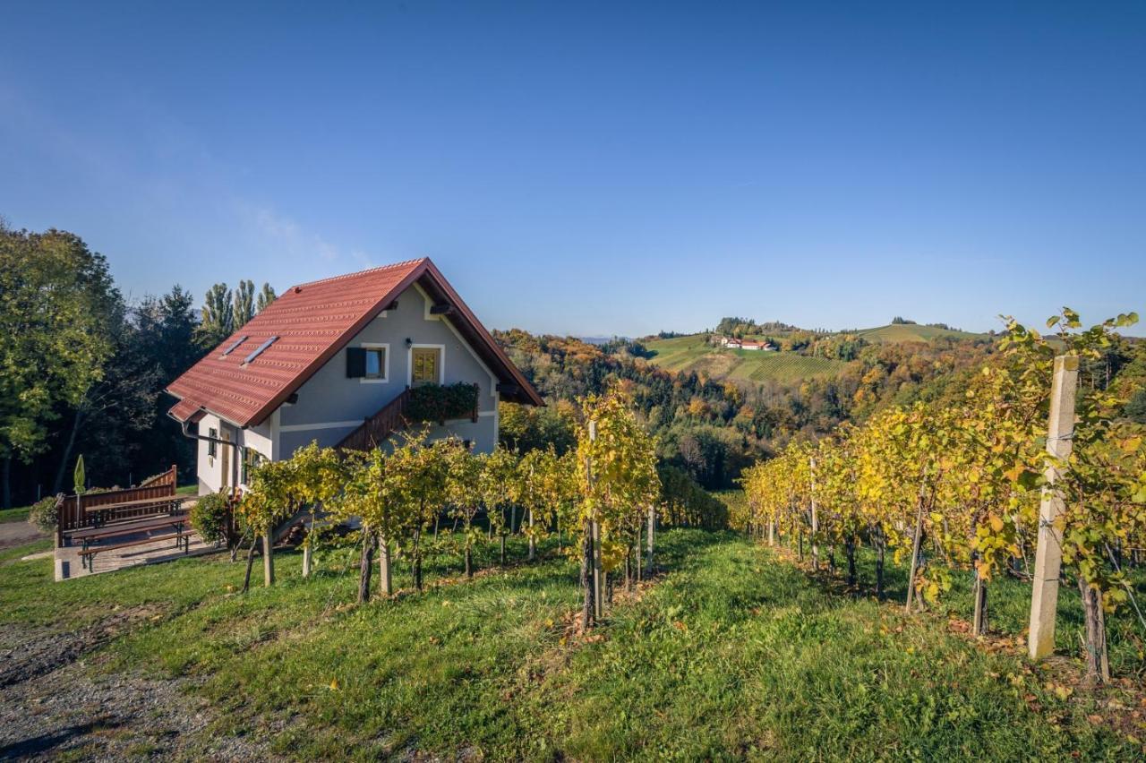 Bed and Breakfast Weingut Perner Ehrenhausen Exterior foto