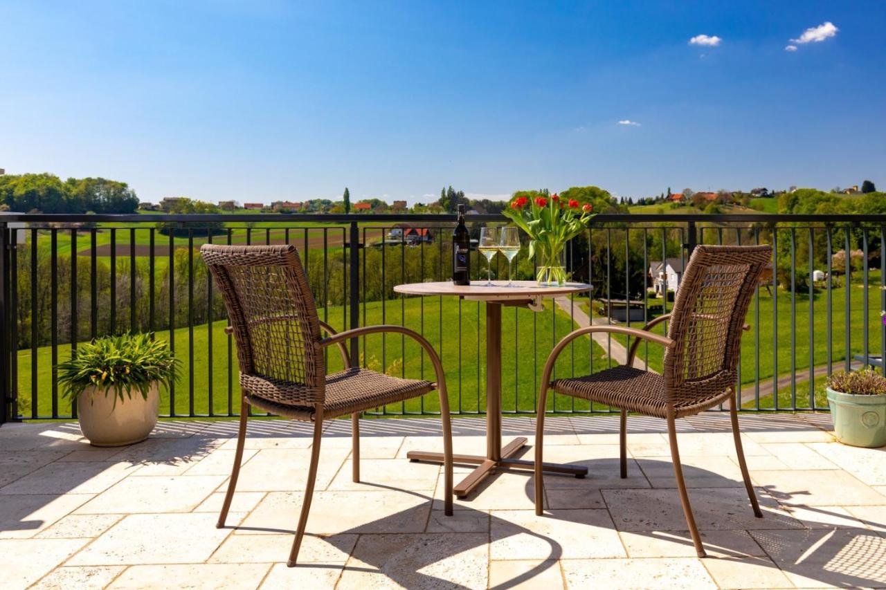 Bed and Breakfast Weingut Perner Ehrenhausen Exterior foto