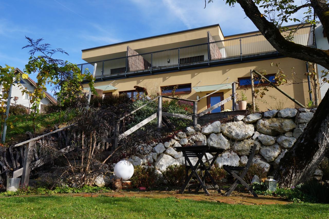 Bed and Breakfast Weingut Perner Ehrenhausen Exterior foto