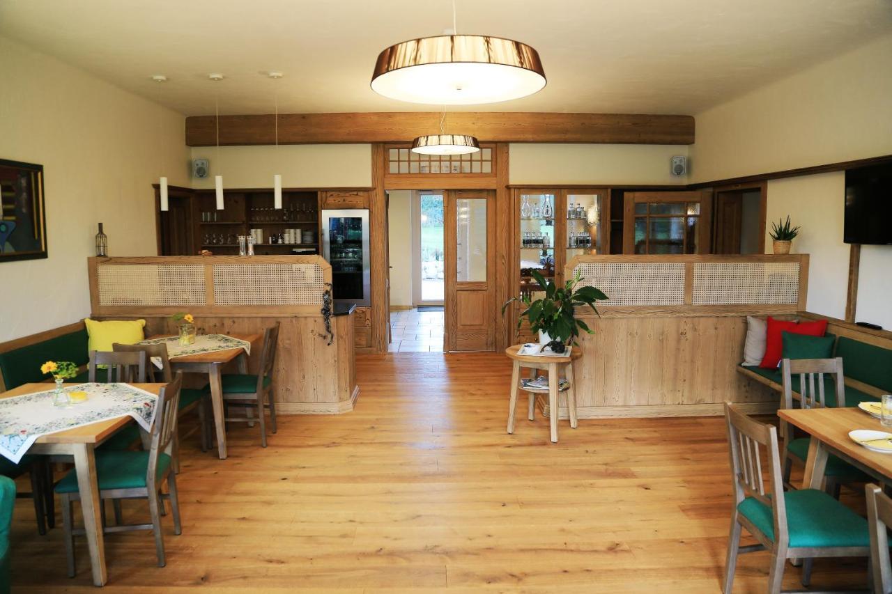 Bed and Breakfast Weingut Perner Ehrenhausen Exterior foto